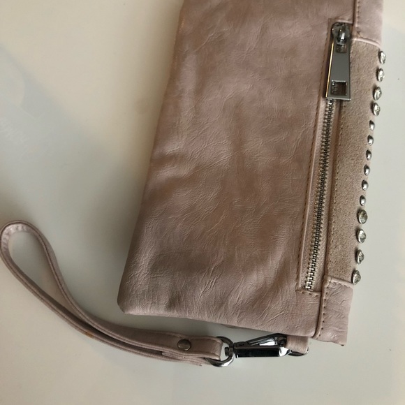 Nude/taupe BEBE clutch - Picture 4 of 4